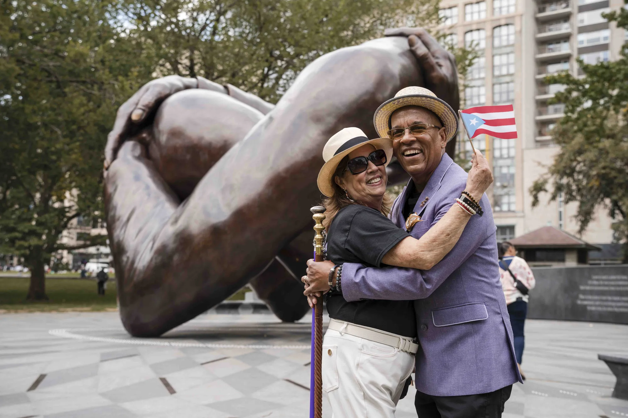 The afternoon, Embrace ¡Con Salsa!