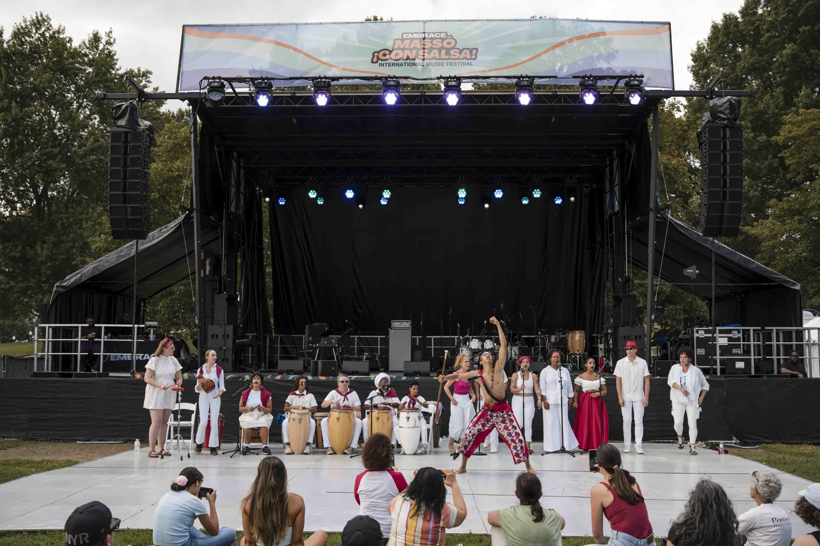 Bomba dancers, Embrace ¡Con Salsa!
