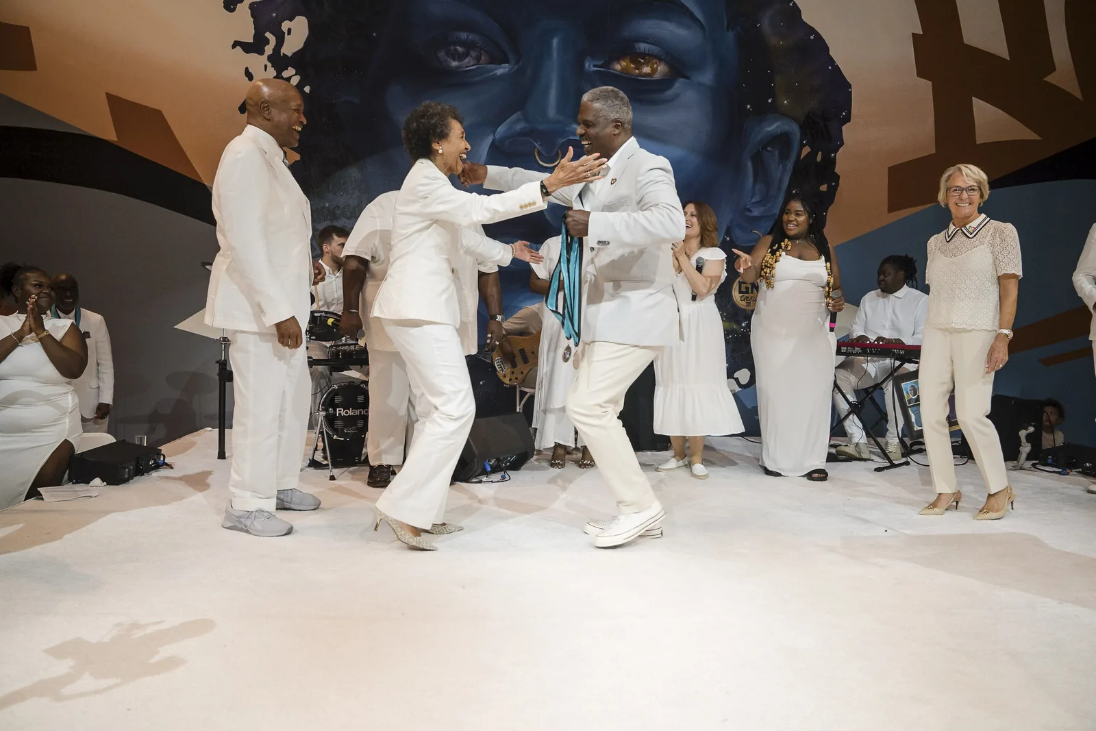 An embrace, Embrace Ideas Festival